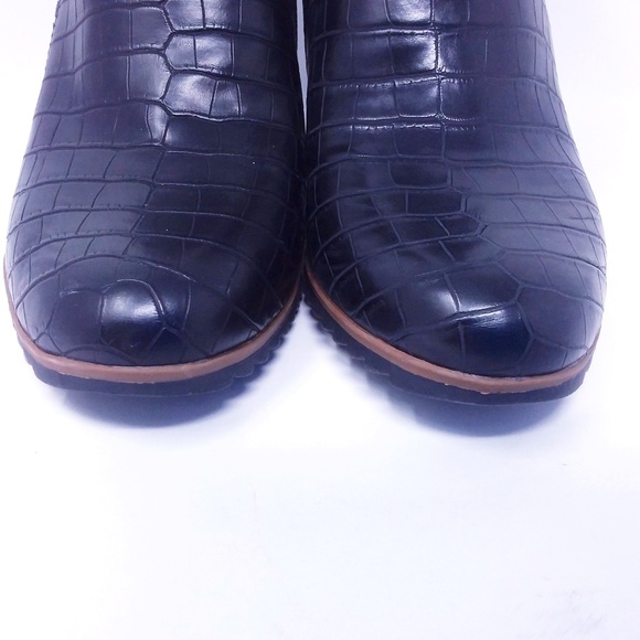 Naturalizer Women's Haley Black Croco Ankle Boot 10 - Picture 9 of 15
